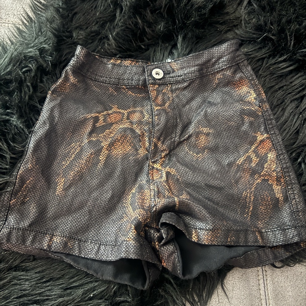 Stylish Snake Print Women Shorts